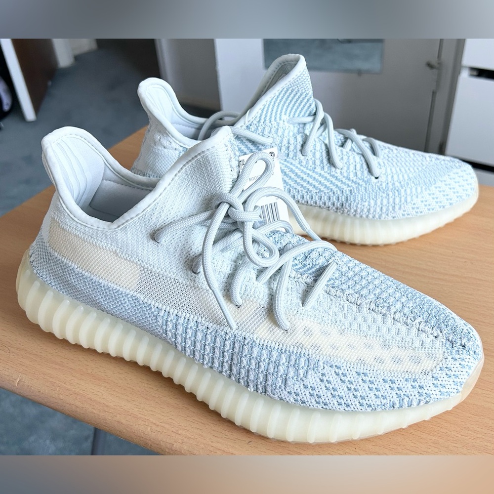 adidas Yeezy Boost 350 V2 Non Reflective - 10.5 - Cloud White - BNIB